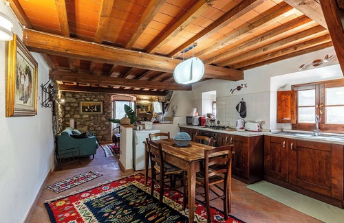 Barberino di Mugello Apartment | Apartment 'Il Nido' with Shared Pool, Wi-Fi and Air Conditioning