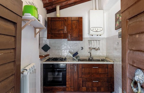 Barberino di Mugello Apartment | Apartment 'Il Cantuccio' with Shared Pool, Wi-Fi and Air Conditioning