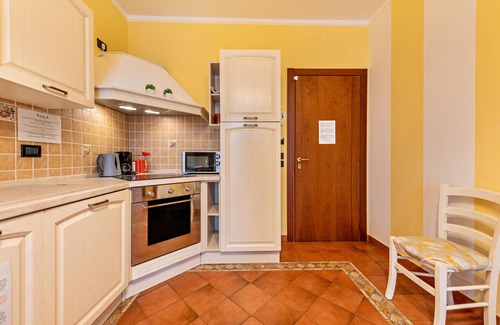 Santigaro Apartment | Apartment 'Eros' with Mountain View, Wi-Fi and Air Conditioning