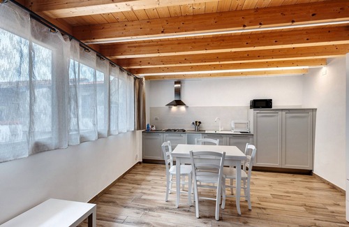 Portese Apartment | Apartment 'Soppalco - Isola Trimelone' with Shared Pool, Wi-Fi and Air Conditioning