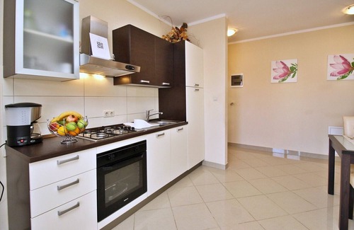 Soline Apartment | Apartment Ivanka - 200 m from sea, close to beach, private parking, terrace