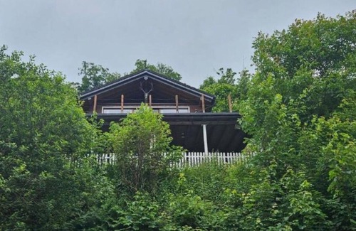 Langscheid Apartment | Apartment 'Jagdhaus' with Mountain View, Private Terrace and Wi-Fi