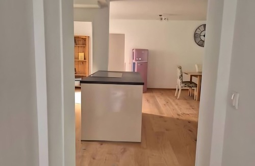 Kolbermoor Apartment | Apartment 'Jelen' with Private Terrace and Wi-Fi