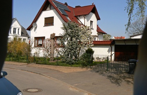Gehlsdorf Apartment | Apartment 'Jess Rostock' with Shared Terrace, Shared Garden and Wi-Fi