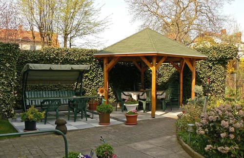 Gehlsdorf Apartment | Apartment 'Jess Rostock' with Shared Terrace, Shared Garden and Wi-Fi