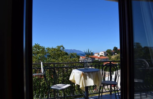 Gradac Apartment | Apartment Jozo - 150 m from pebble beach: A1(2) - Gradac, Riviera Makarska, Croatia