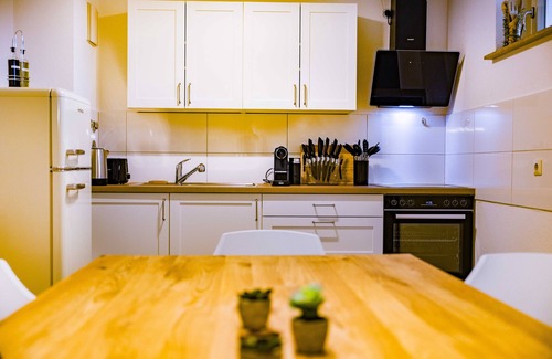 Emmendingen Apartment | Apartment 'Kim Fewo 2' with Wi-Fi