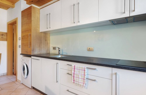 San Genesio Atesino Apartment | Apartment 'Kohlerhof' with Mountain View, Balcony and Wi-Fi