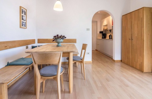 Silandro Apartment | Apartment 'Kortscherhof Apt Typ 3' with Mountain View, Shared Garden and Wi-Fi