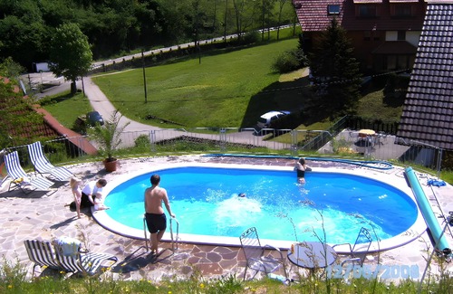 Kirnbach Apartment | Apartment 'Kuschellaube' with Mountain View, Shared Pool and Wi-Fi