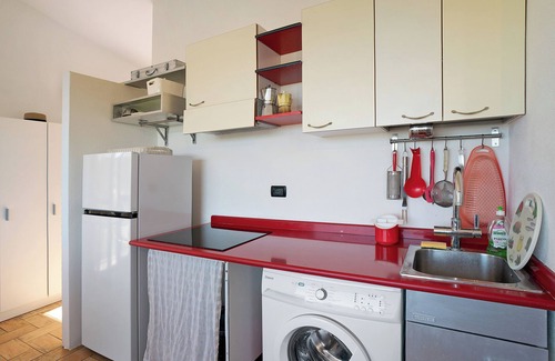 Costarainera Apartment | Apartment "La Casa di Lele" with Sea View, Private Garden and Wi-Fi