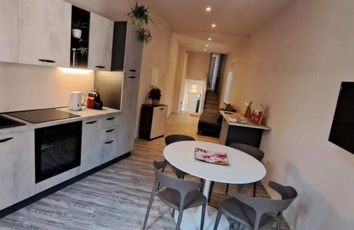 Cavriana Apartment | Apartment 'La Casina Delle Olghe 3' with Balcony, Wi-Fi and Air Conditioning