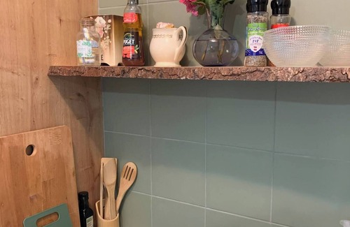 Bielle Apartment | Apartment 'La Suite Unique Belle Vue - Jardin' with Mountain View, Shared Pool and Wi-Fi