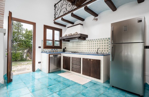 Orosei Apartment | Apartment 'La Vela B' with Sea View, Wi-Fi and Air Conditioning