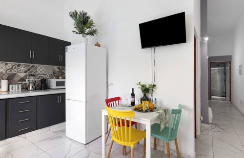 Los Llanos Apartment | Apartment 'Las Cerezas' with Mountain View, Shared Pool and Private Terrace