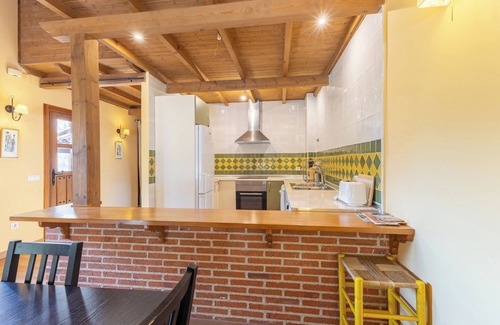 Navaluenga Apartment | Apartment 'Las Eras' with Mountain View, Shared Pool and Shared Garden