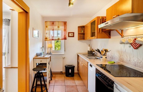 Hofgeismar Apartment | Apartment 'Lavendel' with Private Terrace and Wi-Fi