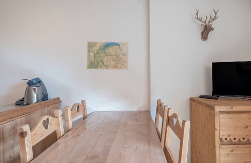 Samoens Apartment | Apartment 'Le Grand Tetras A3' with Mountain View, Shared Pool and Wi-Fi