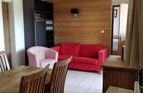 Les Esserts Apartment | Apartment 'Le Jardin Alpin' with Mountain View, Private Terrace and Balcony