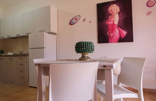 Balestrate Apartment | Apartment 'Le Magnolie 13 - 2° Piano' with Sea View, Wi-Fi and Air Conditioning