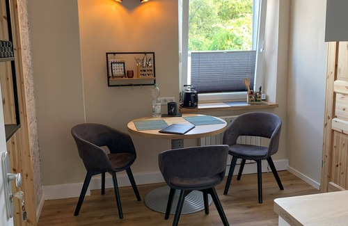 Osnabrueck Apartment | Apartment Leonard, Stilvoll - neu Sanierte Altbauwohnung "en Vogue"