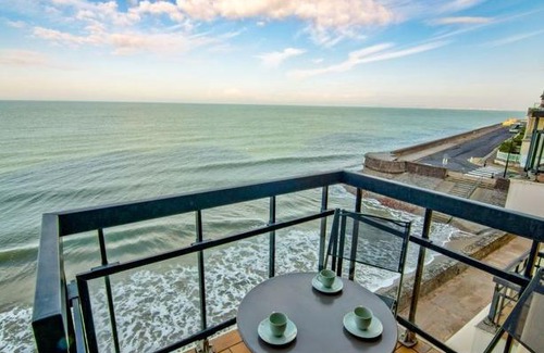 Trouville-sur-Mer Apartment | Apartment Les Flots 2