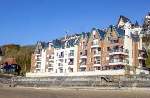 Trouville-sur-Mer Apartment | Apartment Les Flots 2
