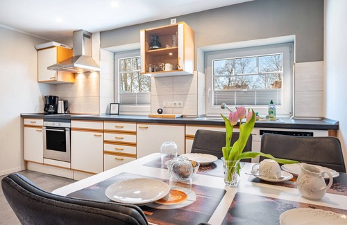 Osterbruch Apartment | Apartment "Leuchtturm" with Shared Terrace