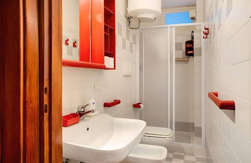 Limone Piemonte Apartment | Apartment 'Lo Scoiattol House' with Mountain View, Balcony and Wi-Fi