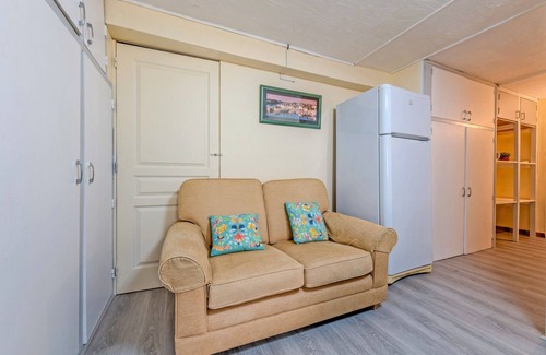 Le Folgoet Apartment | Apartment 'Location Meublé Ty Kim' with Shared Terrace and Wi-Fi