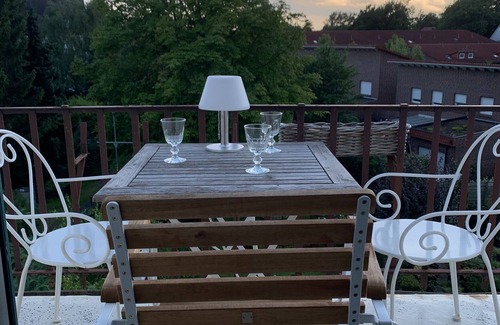 Woltmershausen Apartment | Apartment 'Maisonette Wohnung' with 2 Balconies and Wi-Fi