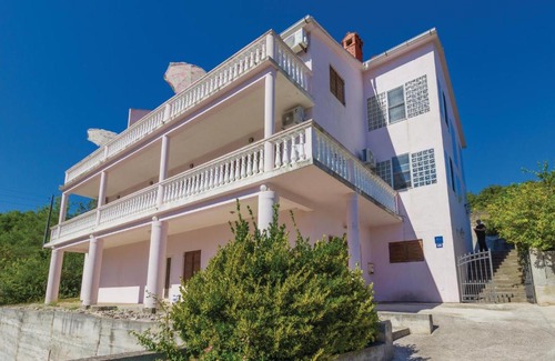 Komoseva Apartment | Apartment Mali Iz III