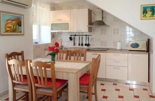 Crni Apartment | Apartment Marinella-2 by Interhome