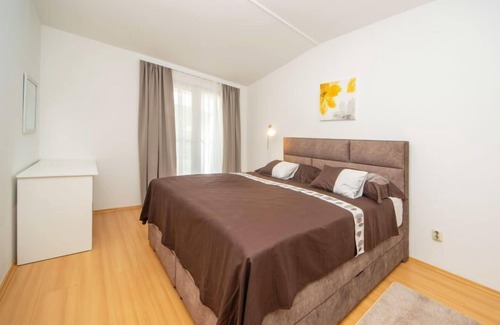 Vinisce Apartment | Apartment Maslina in Vinišće - 4 persons, 2 bedrooms