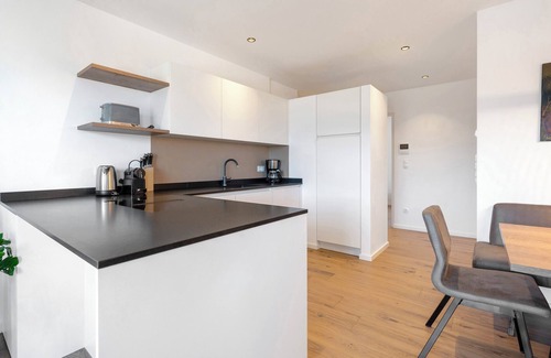 Caldaro Sulla Strada del Vino Apartment | Apartment 'Mendelbahn' with Mountain View, Private Terrace and Wi-Fi