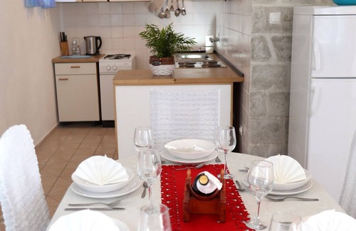 Drvenik Mali Apartment | Apartment Meri - Two Bedroom Apartment with Balcony