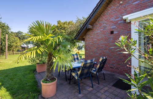 Overhagen Apartment | Apartment "Mit Wintergarten nah Moviepark" with Private Terrace & Wi-Fi