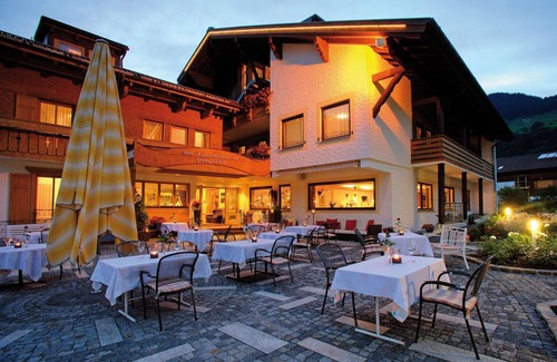 Au Apartment | Apartment Mittagsfluh - Alpenrose - Hotel - Apartments