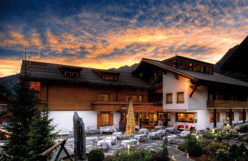 Au Apartment | Apartment Mittagsfluh - Alpenrose - Hotel - Apartments