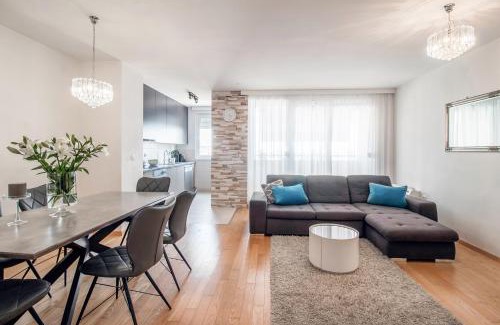 Zadar Apartment | Apartment Montesa Zadar with free parking and balcony