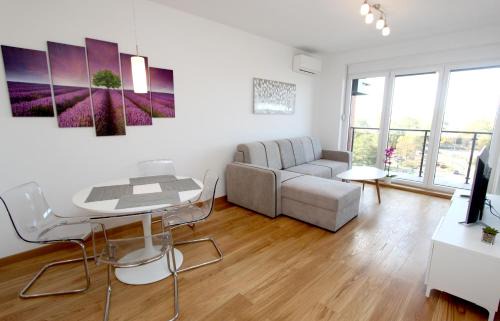 Novi Beograd Apartment | Apartment Moonstone 2