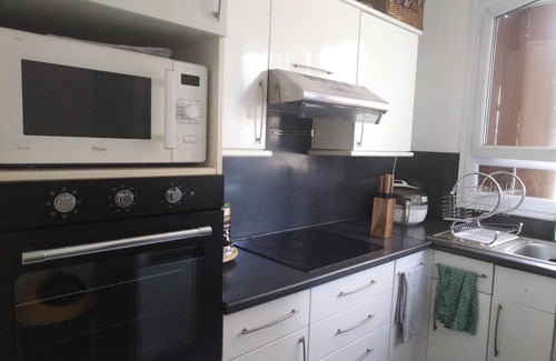 Enghien-les-Bains Apartment | Apartment near the station opposite a tree-lined square