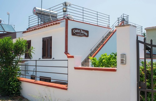 Torre di Bari Apartment | Apartment near the beach - Casa Janas