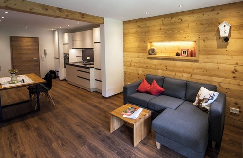 Oberwolfach Apartment | Apartment 'Nichtraucher' with Shared Garden, Balcony and Wi-Fi