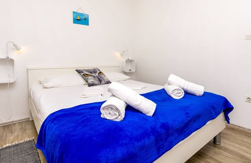 Maslinica Apartment | Apartment Nikola