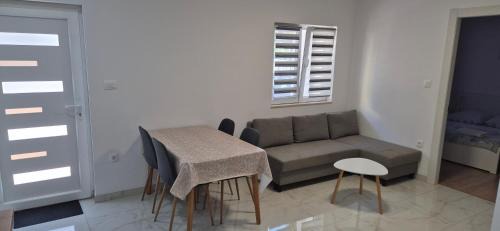 Mejasi Apartment | Apartment Nina