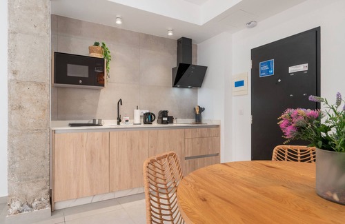 San Carlos-Tartessos Apartment | Apartment 'Nuevo Estudio Junto A Sta Justa 1' with Wi-Fi and Air Conditioning