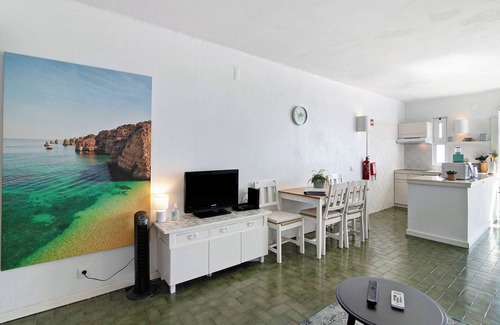 Patio Apartment | Apartment "Ocean View Hakuna Matata" with Shared Pool & Wi-Fi