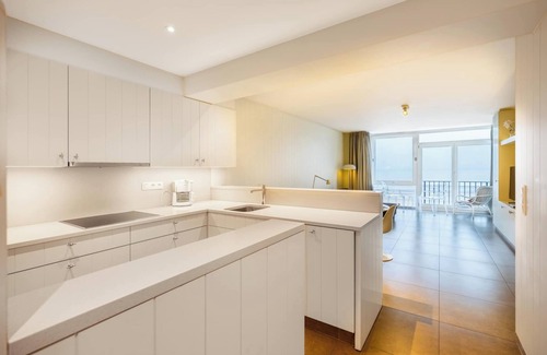Oostduinkerke-Bad Apartment | Apartment on Belgian Coast with Sea Views