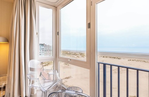 Oostduinkerke-Bad Apartment | Apartment on Belgian Coast with Sea Views